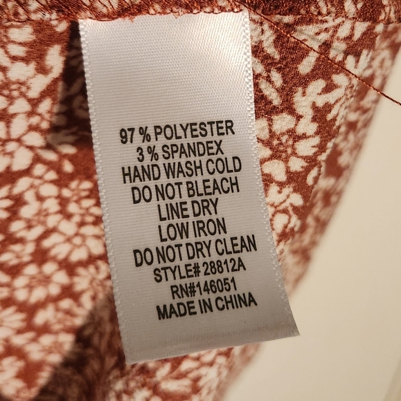 Monteau Red Flower Print Blouse, XL - Picture 4 of 5